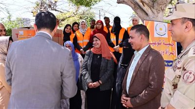 محافظ دمياط يشهد توزيع أجهزة كهربائية على عدد من العرائس