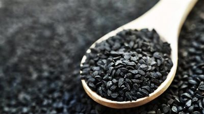 فوائد حبة البركة لصحة الكلى والكبد وتقوية المناعة