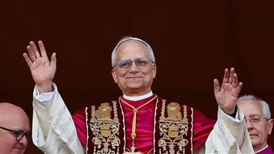 البابا لايون الرابع عشر في أول قداس: الإيمان تراجع أمام المال والسلطة 