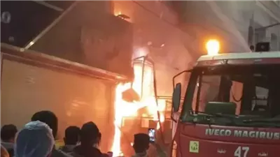 إخماد حريق بمطعم مأكولات شهير بالشيخ زايد