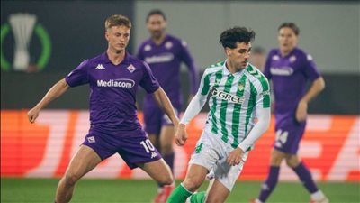 بهدف قاتل أمام فيورنتينا، الزلزولي يقود ريال بيتيس لنهائي دوري المؤتمر الأوروبي