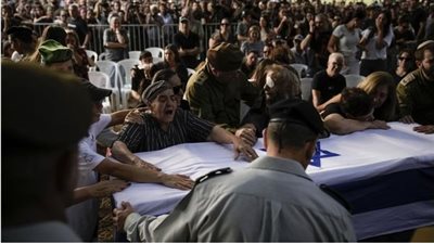 إعلام عبري: مقتل 3 جنود وإصابة 2 آخرين في استهداف سيارة عسكرية بغزة