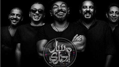 مسار إجباري يعود للقمة بألبومه الجديد 