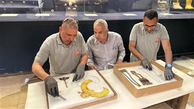 استعدادا لحفل الافتتاح، أول صور لآثار توت عنخ آمون في المتحف المصري الكبير