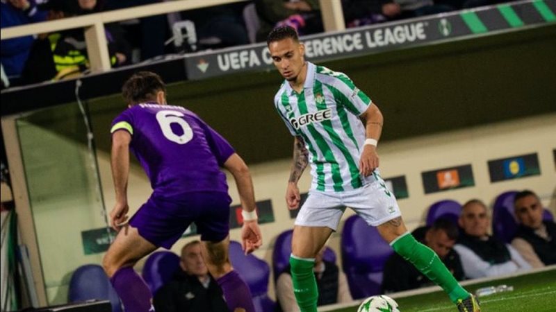 ريال بيتيس وفيورنتينا،