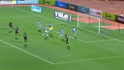 ياو أنور يسجل هدف البنك الأهلي الرابع في مرمى بيراميدز 