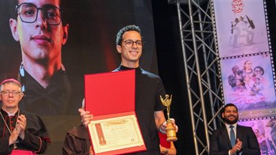 تكريم طه دسوقي في مهرجان المركز الكاثوليكي عن دوره في مسلسل حالة خاصة