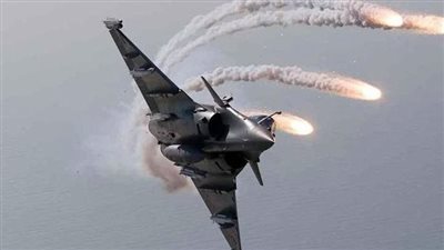 تقارير عبرية: إسرائيل تدرس ضرب أهداف إيرانية