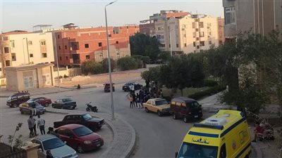 زوج يلقي بزوجته من الطابق الخامس أمام طفليهما في العبور