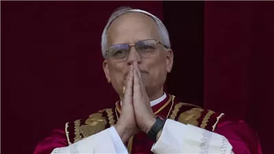 ذهب وشقة فاخرة وسيارة مصفحة، كيف تتحول حياة البابا ليو بعد تنصيبه؟