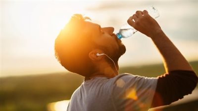 بمشروبات طبيعية، طرق مواجهة الموجة الحارة وحماية الجسم من الجفاف