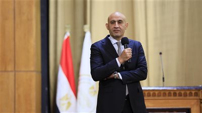 وزير التربية والتعليم يواصل جهوده الحثيثة لضمان تقديم تعليم متميز للطلاب على مستوى الجمهورية.. محمد عبد اللطيف يجتمع بالقيادات التعليمية لوضع اللمسات الأخيرة قبل الامتحانات