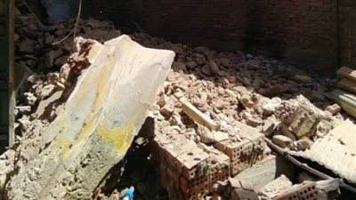 انهيار جزئي لمنزل غير مأهول بالسكان دون وقوع إصابات بالغربية (صور)