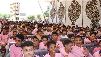 بحضور 1700 طالب وطالبة، بدء المراجعات النهائية المجانية للطلاب بنظام البوكليت بالجيزة 