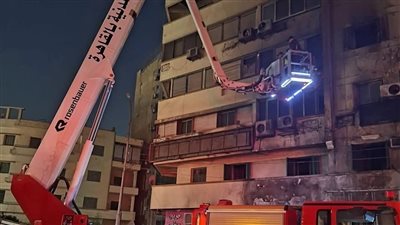  فريق من النيابة العامة ينتقل لمعاينة حريق مطعم شهير بمصر الجديدة 