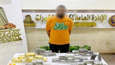 مصرع عنصر شديد الخطورة وضبط آخرين من تجار المخدرات في السويس ودمياط