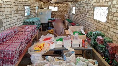 ضبط مصنع غير مرخص لتصنيع المياه الغازية بعلامات تجارية مقلدة في بني سويف