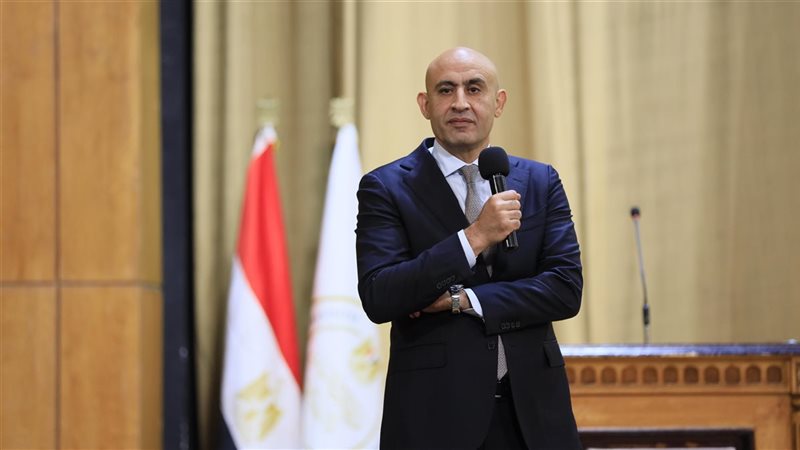 محمد عبد اللطيف وزير