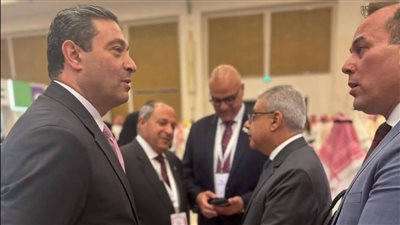 محافظ دمياط يلتقي السفير المصري بالرياض على هامش منتدى حوار المدن العربية الأوروبية 