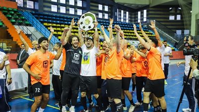 البنك الأهلي يتوج بطلا لدوري كرة الصالات