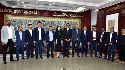 نائب محافظ الأقصر يبحث مع وفد صيني تنظيم دورات تدريبية لتربية الدواجن