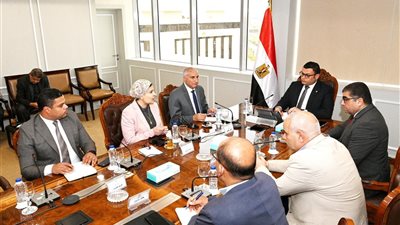 وزير الإسكان يتابع موقف الخدمات المقدمة للمواطنين من خلال البوابة الإلكترونية لهيئة المجتمعات العمرانية