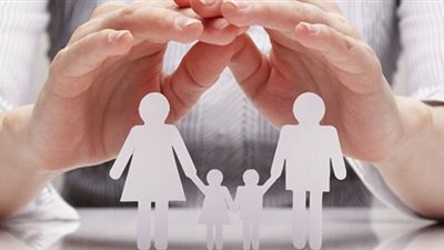 حكم بر الوالدة التي تهين الأب والابن والعكس