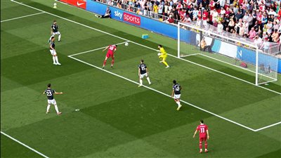 الدوري الإنجليزي، ليفربول يتقدم على آرسنال بثنائية في الشوط الأول (صور)