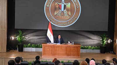 رئيس الوزراء يستقبل المشاركين في منحة ناصر للقيادة الدولية: مصر تبني السلام وتدعم قادة المستقبل