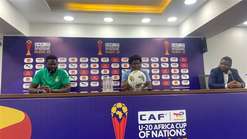 أرون أيسيل لاعب المنتخب
