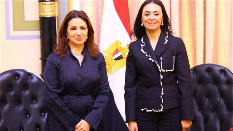وزيرة التضامن تلتقي