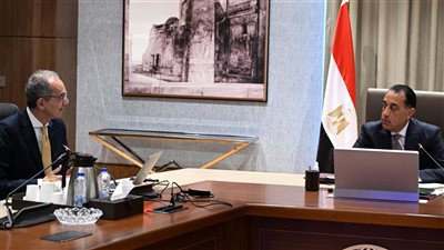 أبرزها موقف قانون الرقم القومي العقاري، مدبولي يتابع مع وزير الاتصالات عددا من الملفات 