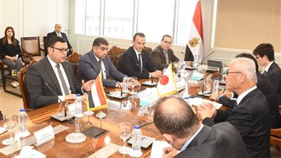وزير الإسكان يستقبل السفير الياباني بالقاهرة لبحث سبل تعزيز التعاون المشترك بين البلدين