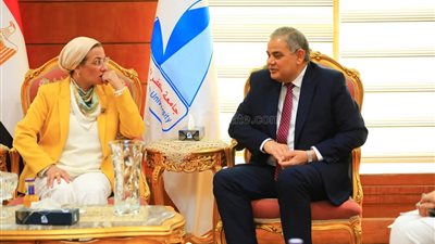 رئيس جامعة كفر الشيخ: دور رائد لـ البيئة في زيادة التوجه نحو التنمية الاقتصادية الخضراء 