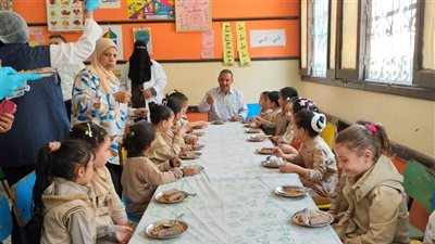 «كفتة ولحمة ورز»، التعليم توفر وجبات ساخنة لطلاب المدارس 