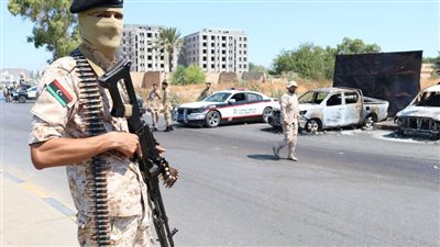 مقتل آمر جهاز الدعم والاستقرار في طرابلس وإخلاء مطار معيتيقة بعد تصاعد التوترات 