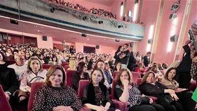 النجوم يدعمون كارول سماحة في افتتاح مسرحية 