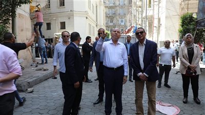 حملة مفاجئة لمحافظ القاهرة لرفع إشغالات وسط البلد (صور)