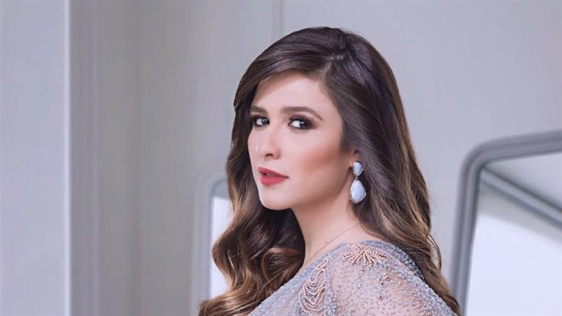 ياسمين عبدالعزيز