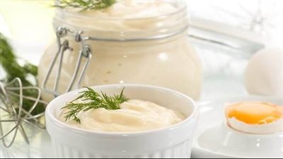 طريقة عمل المايونيز فى خطوات بسيطة وغير مكلفة 