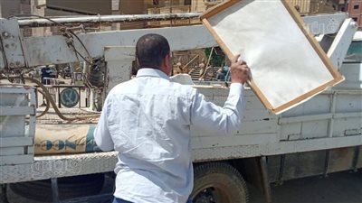 حملات لمراجعة الإعلانات واللافتات غير المرخصة في المنيا