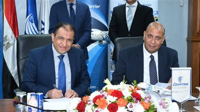 مصر للطيران للخطوط الجوية توقع بروتوكولات تعاون مع جامعات ومؤسسات وطنية