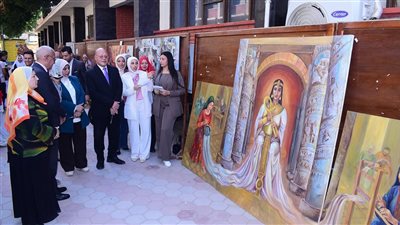 لوحات جدارية بمشاريع تخرج طلاب تربية جامعة سوهاج (صور)