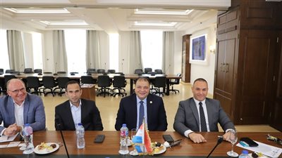 الغرفة التجارية بالإسكندرية تبحث التعاون مع منظمة PUM الهولندية 