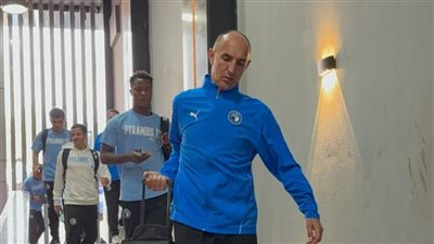 يورتشيتش يعطي آخر تعليماته للاعبي بيراميدز قبل مواجهة الزمالك بالدوري