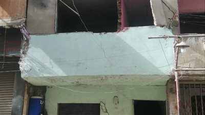 انهيار جزئي لـ حوائط عقار بشبرا الخيمة دون وقوع إصابات