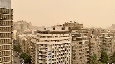شبورة ورياح مثيرة للرمال والأتربة، حالة الطقس غدا الجمعة