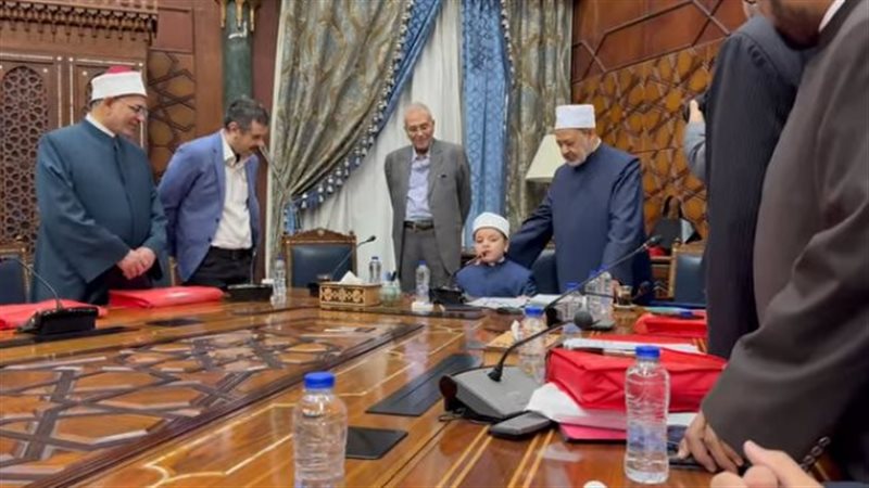  شيخ الأزهر يستقبل