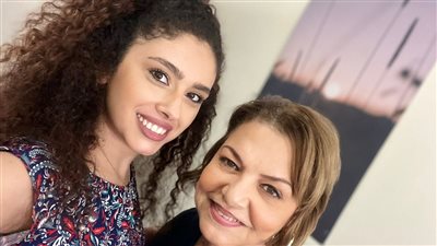 عزة لبيب تنتظر عرض 