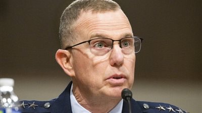 قائد القيادة الشمالية الأمريكية: احتمال مواجهة مباشرة بين الولايات المتحدة وروسيا قائم